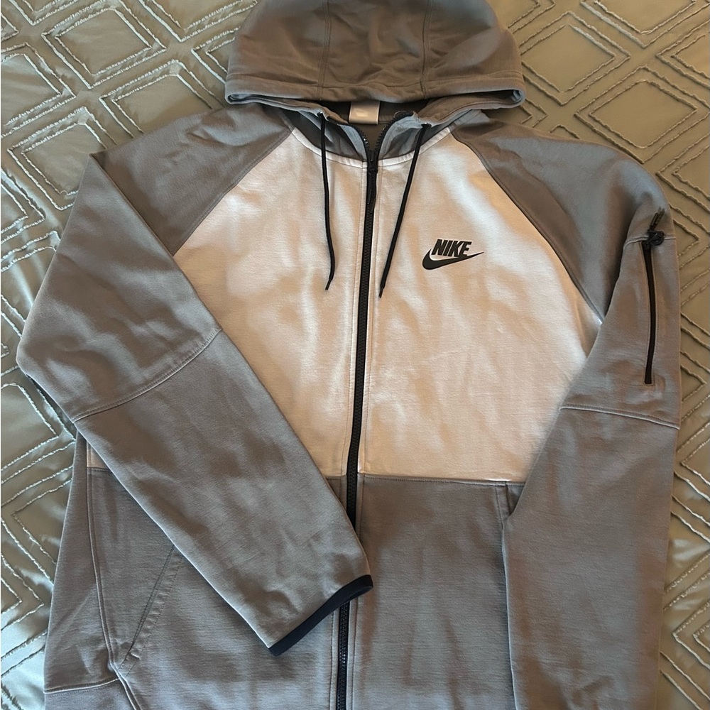 Nike Two-Tone Gray and White Jacket
